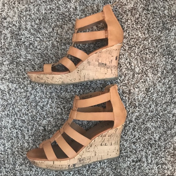 Brown a.n.a. Wedges - Picture 2 of 8